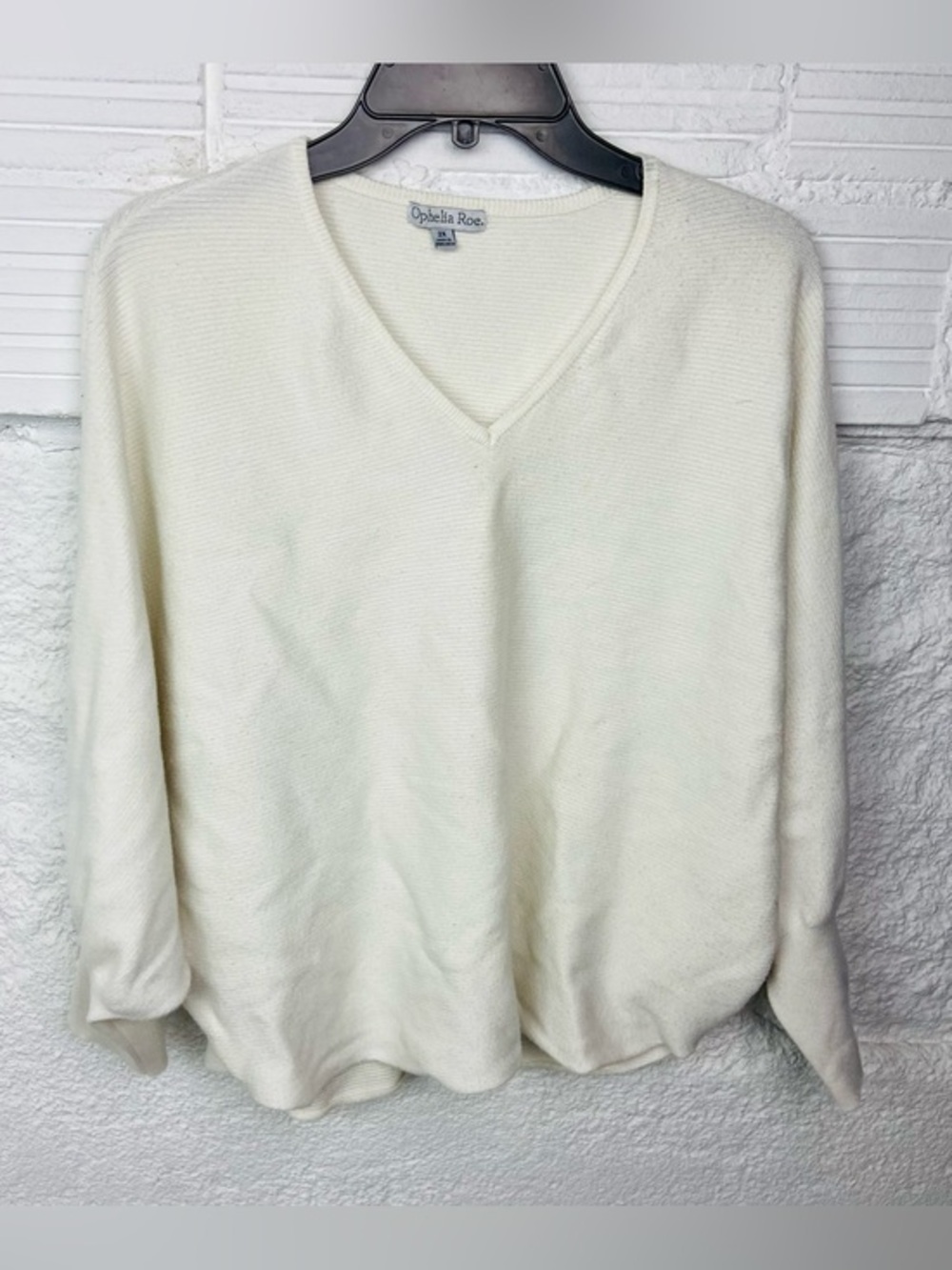 Ophelia Roe cream knit V-Neck Sweater size 2X